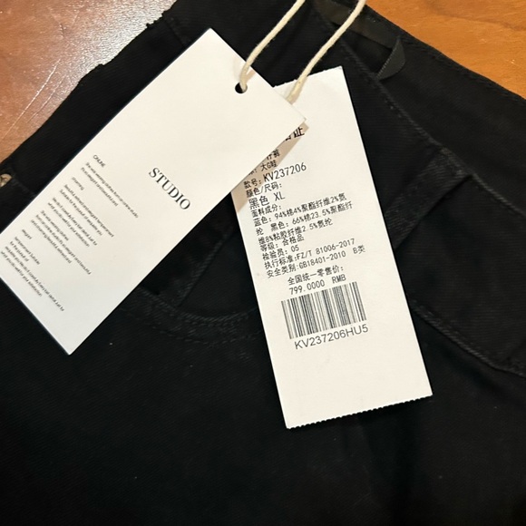 🆕Studio Black Fringe Hem Jeans - Picture 4 of 11